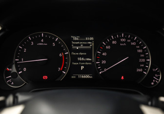 Подержанный автомобиль Lexus RX 2021 года (13 фото)