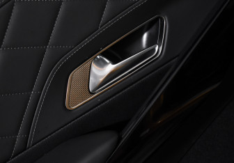 Подержанный автомобиль DS 7 Crossback 2019 года (10 фото)