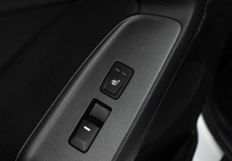 Подержанный автомобиль Kia Cerato Sedan 2013 года (17 фото)