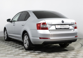 Подержанный автомобиль Skoda Octavia Liftback 2014 года (7 фото)