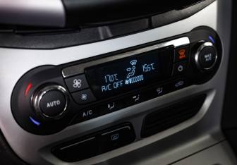 Подержанный автомобиль Ford Focus Sedan 2011 года (19 фото)