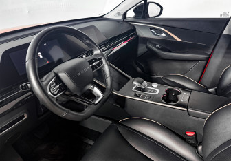 Подержанный автомобиль Omoda C5 2023 года (9 фото)