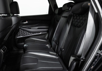 Подержанный автомобиль Hyundai Santa Fe 2021 года (10 фото)