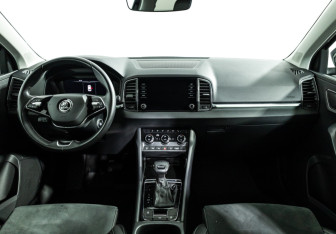 Подержанный автомобиль Skoda Karoq 2021 года (13 фото)