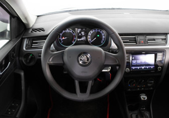 Подержанный автомобиль Skoda Rapid Liftback 2019 года (10 фото)