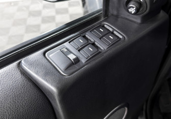 Подержанный автомобиль Land Rover Discovery 2008 года (10 фото)