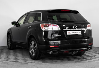 Подержанный автомобиль Mazda CX-9 2008 года (7 фото)