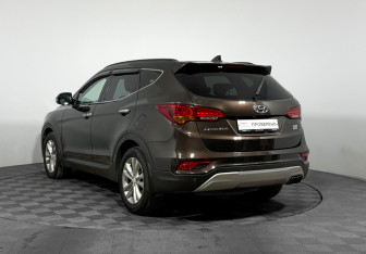 Подержанный автомобиль Hyundai Santa Fe 2016 года (7 фото)