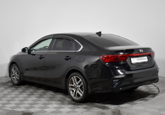 Подержанный автомобиль Kia Cerato Sedan 2019 года (7 фото)