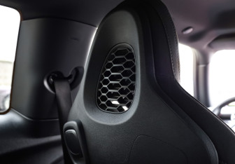 Подержанный автомобиль MINI Hatch 2020 года (27 фото)