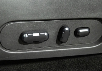 Подержанный автомобиль Ford Explorer 2008 года (17 фото)