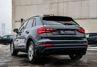 Подержанный автомобиль Audi Q3 2020 года (9 фото)