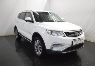 Подержанный автомобиль Geely Atlas 2021 года (3 фото)