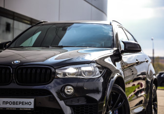 Подержанный автомобиль BMW X6 2017 года (2 фото)