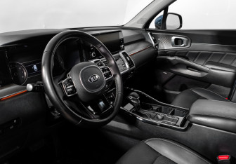Подержанный автомобиль Kia Sorento 2021 года (9 фото)