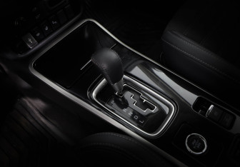 Подержанный автомобиль Mitsubishi Outlander 2021 года (14 фото)