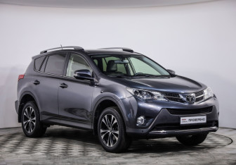 Подержанный автомобиль Toyota RAV4 2015 года (3 фото)