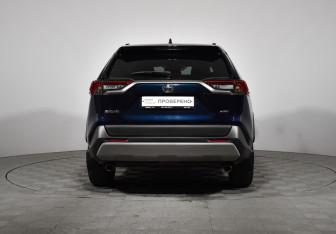 Подержанный автомобиль Toyota RAV4 2019 года (6 фото)