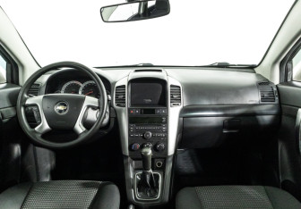 Подержанный автомобиль Chevrolet Captiva 2008 года (13 фото)