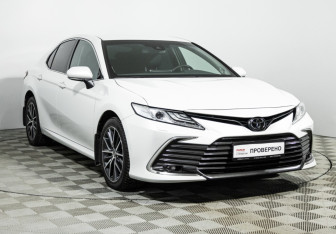 Подержанный автомобиль Toyota Camry Sedan 2022 года (3 фото)