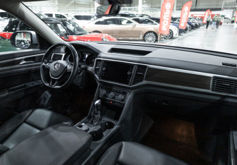 Подержанный автомобиль Volkswagen Teramont 2018 года (13 фото)