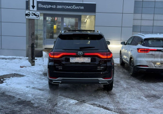 Подержанный автомобиль Changan CS95 2023 года (5 фото)