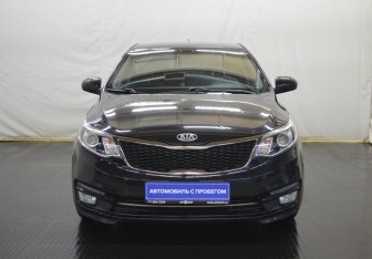 Подержанный автомобиль Kia Rio Sedan 2016 года (2 фото)