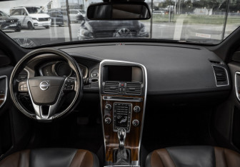 Подержанный автомобиль Volvo XC60 2013 года (13 фото)