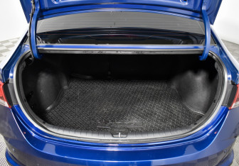 Подержанный автомобиль Hyundai Solaris Sedan 2021 года (17 фото)