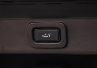 Подержанный автомобиль Land Rover Range Rover Sport 2022 года (36 фото)
