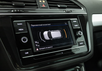 Подержанный автомобиль Volkswagen Tiguan 2017 года (15 фото)