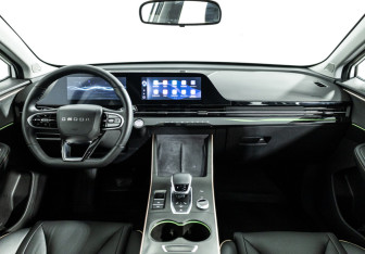 Подержанный автомобиль Omoda C5 2023 года (13 фото)