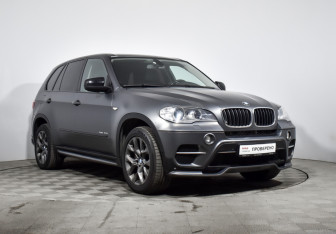 Подержанный автомобиль BMW X5 2013 года (3 фото)