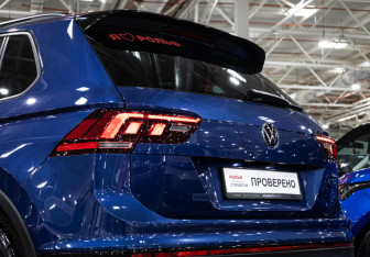 Подержанный автомобиль Volkswagen Tiguan 2022 года (10 фото)