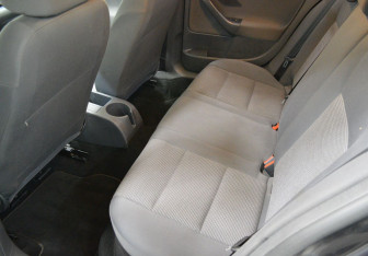 Подержанный автомобиль Volkswagen Jetta Sedan 2007 года (10 фото)