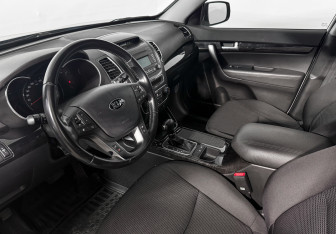 Подержанный автомобиль Kia Sorento 2019 года (9 фото)