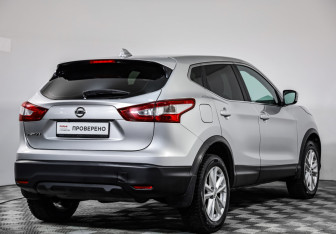 Подержанный автомобиль Nissan Qashqai 2017 года (5 фото)