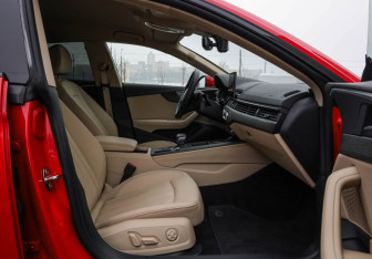 Подержанный автомобиль Audi A5 Liftback 2022 года (31 фото)