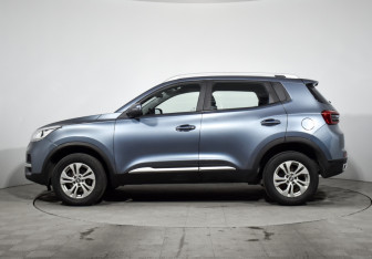 Подержанный автомобиль Chery Tiggo 4 2021 года (8 фото)