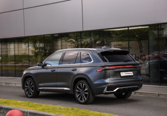 Подержанный автомобиль Geely Monjaro 2024 года (8 фото)