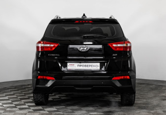 Подержанный автомобиль Hyundai Creta 2018 года (6 фото)
