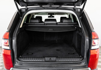Подержанный автомобиль Land Rover Range Rover Sport 2013 года (32 фото)