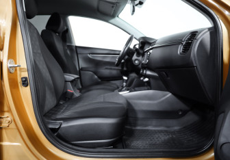 Подержанный автомобиль Kia Rio Hatchback 2018 года (22 фото)