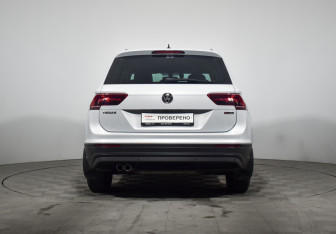 Подержанный автомобиль Volkswagen Tiguan 2018 года (6 фото)