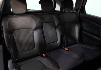 Подержанный автомобиль Renault Scenic 2018 года (18 фото)