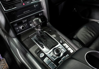 Подержанный автомобиль Audi Q7 2012 года (11 фото)