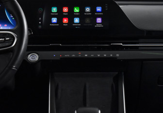 Подержанный автомобиль Omoda C5 2022 года (17 фото)