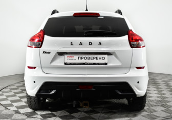 Подержанный автомобиль LADA (ВАЗ) XRAY 2018 года (5 фото)