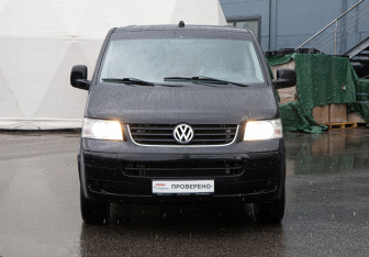 Подержанный автомобиль Volkswagen Caravelle 2008 года (9 фото)