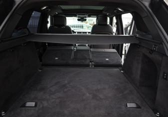 Подержанный автомобиль Land Rover Range Rover Sport 2019 года (34 фото)